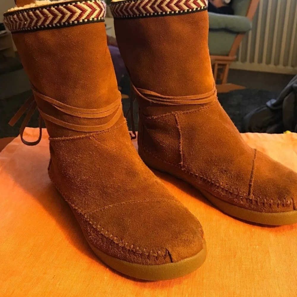 Toms winter booties
